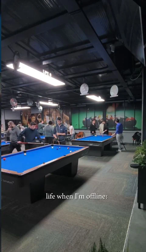 Life bilardo salonu; Bilardonun tam zamanı videosunu Instagram’da aç